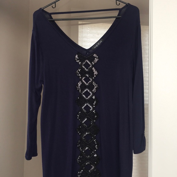 Top - Picture 1 of 2